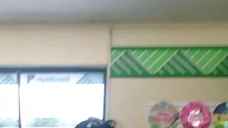 Séduisante rousse brillante Ariel Blue donne une branlette anale et se fait video sexe pornodrome baiser dans la chatte
