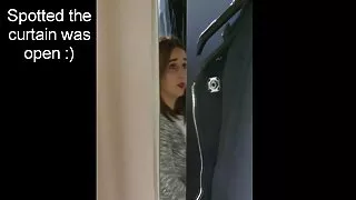 Une MILF blonde aux gros seins baise avec son entraîneur brutal à la salle film x francais amateur de gym