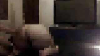 La méga-salope aux cheveux noirs en fusion s'est fait défoncer le minou et se faire fister par un dawg en hentai porno gratuit chaleur