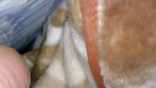 La beauté blonde mince et chaude Elania Raye film sex gratuit 100 chevauche ardemment l'énorme bite de son ami tatoué