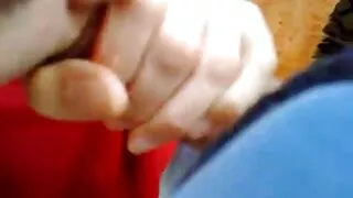 Jolie étudiante au film porno gratuit vintage corps pâle frotte sa chatte humide avec sa culotte