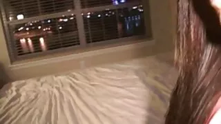 Babe avec de petits seins Zaya Cassidy video x gay gratuit souffle une bite et se fait éperonner