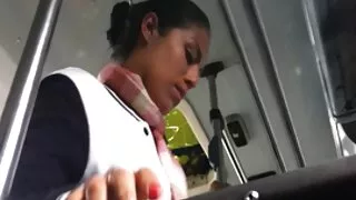 La salope asiatique vorace Miyama Ranko se fait aflam nik gratuit prendre en sandwich entre deux bites